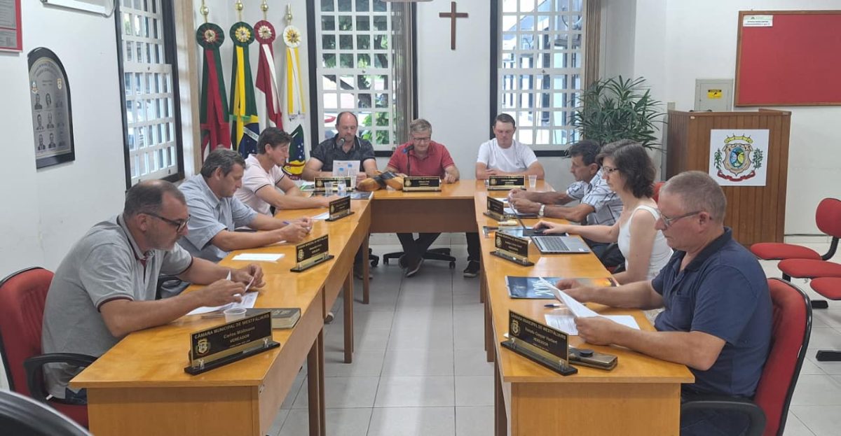 Parlamentares também deram sinal verde para a inclusão da reforma da Kulturhaus no plano plurianual. Foto: Ana Sofia Büchele/AI Câmara

