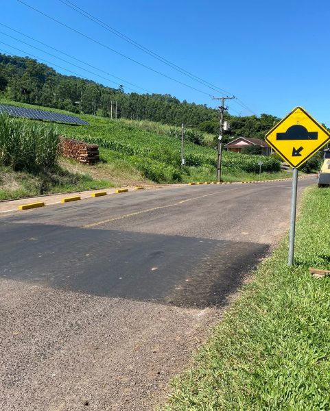 Redutor de velocidade é instalado na comunidade de Boa Vista