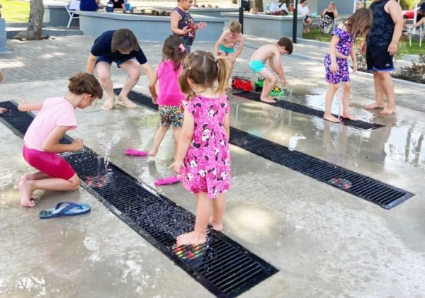 Prefeitura pede cuidado com o chafariz da praça do Bairro Teutônia