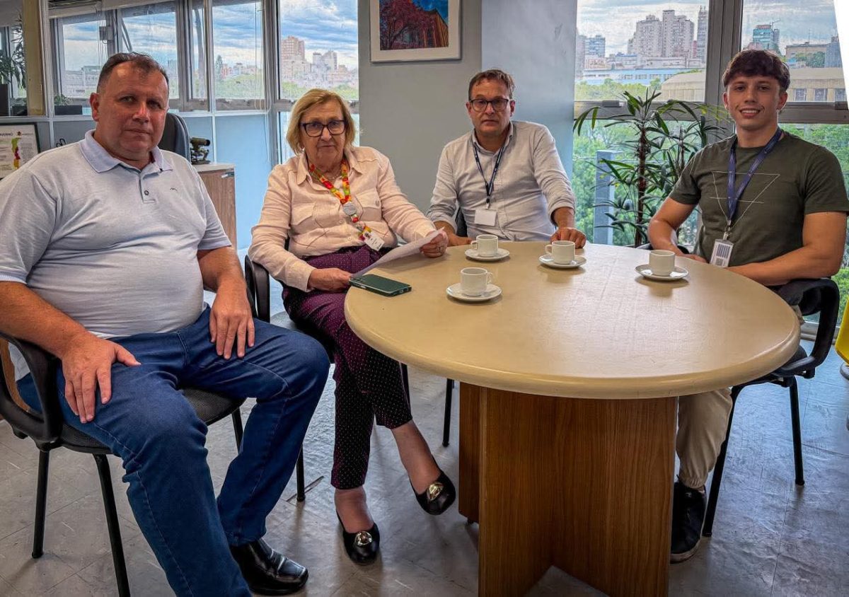 Executivo alinha projeto para novo prédio da EEEM Fazenda Vilanova