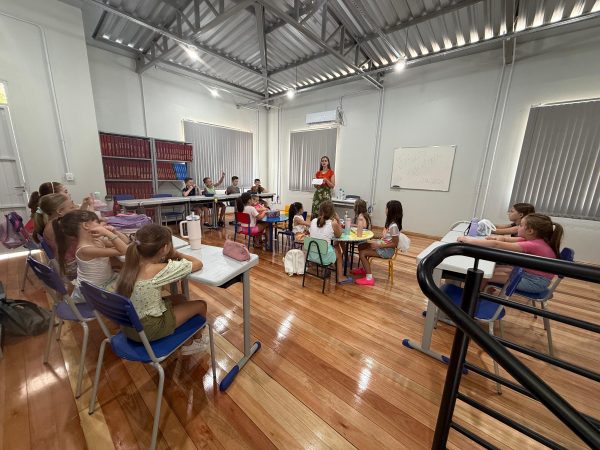 Biblioteca de Teutônia realiza programação especial para crianças