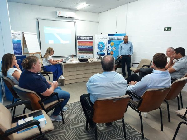 Hospital Ouro Branco revisa planejamento estratégico de 2026 a 2028