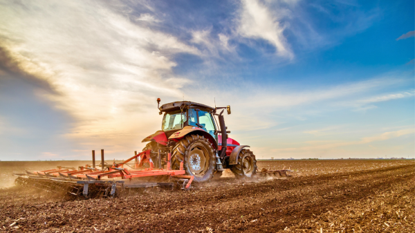 Boa Vista do Sul abre inscrições para uso de trator agrícola por produtores