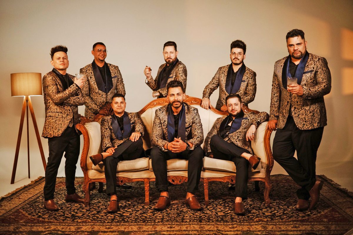 Banda Corpo e Alma sobe ao palco para fazer o público cantar e dançar ao som de “Perigosa e Linda”, “Tá Faltando Beijo” e “Bandida”. Foto: Divulgação