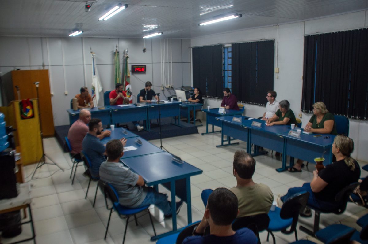 Câmara autoriza novas contratações de monitores