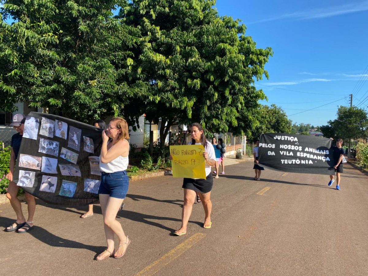 Moradores pedem justiça por morte de 17 animais na Vila Esperança