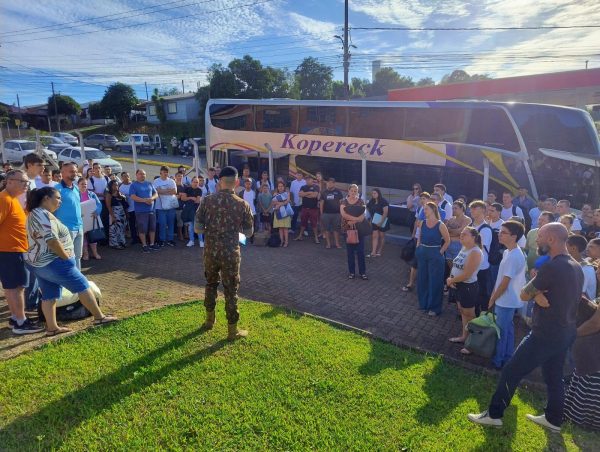 37 jovens teutonienses embarcam rumo ao serviço militar