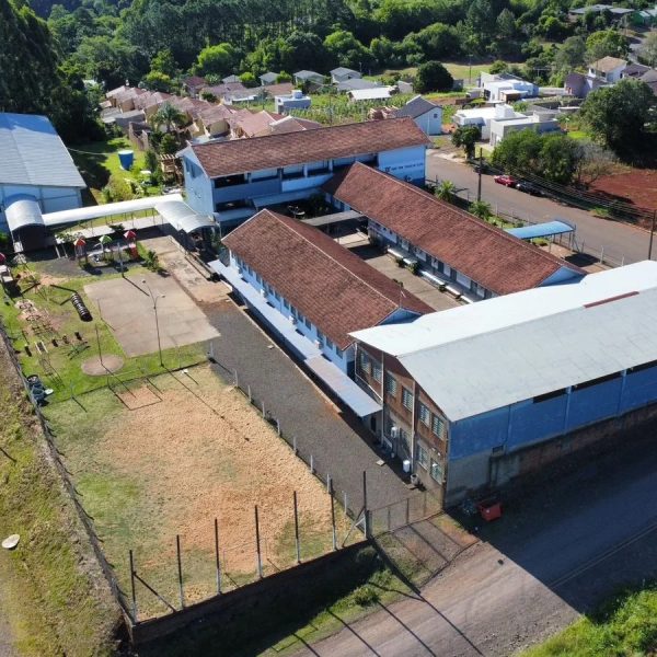 EJA da EMEF Teobaldo Closs abre vagas para turmas noturnas