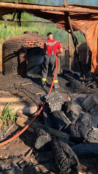 Paverama registra novo incêndio em forno de carvão