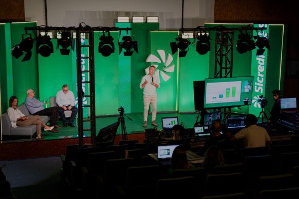 Sicredi Ouro Branco RS/MG reúne mais de 21 mil associados em Assembleia Digital 2026