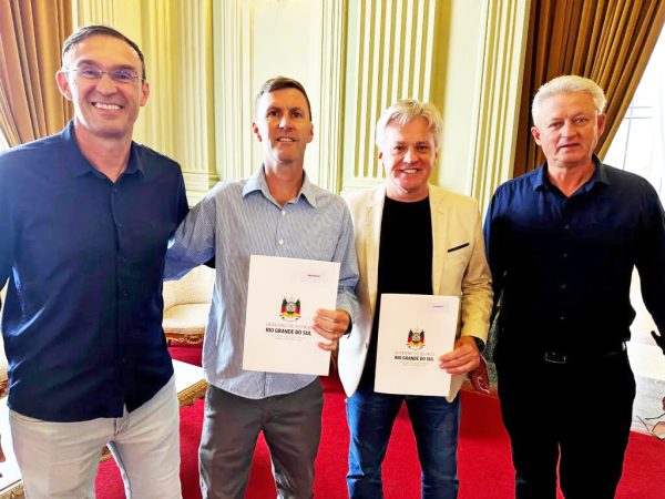 Municípios assinam convênios que somam R$ 4,7 milhões em pavimentações