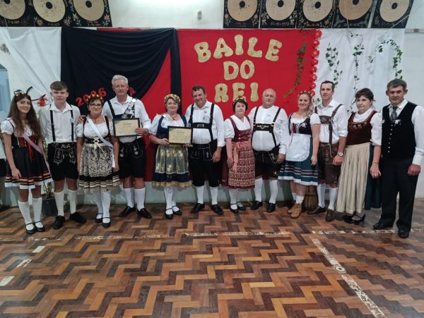 Baile do Rei festeja melhores atiradores de Linha Clara
