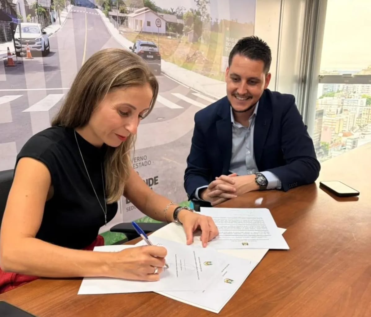 Prefeita Patrícia e secretário interino, Fernando Classmann. Foto: Assessoria de Imprensa/Divulgação