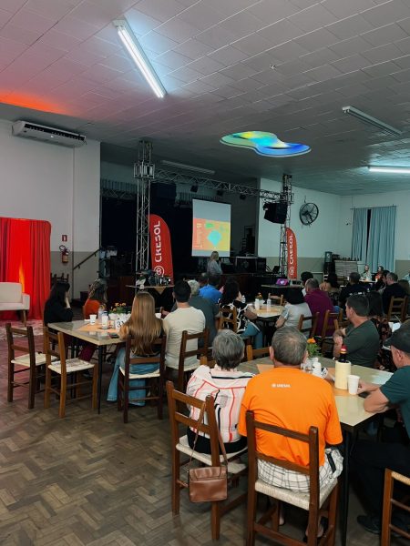 Assembleia da Cresol reúne mais de 200 participantes