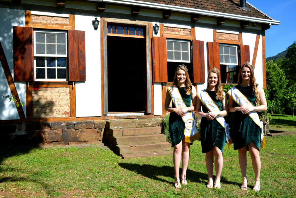 Soberanas de Westfália organizam encontro, oportunidade especial de integração, fortalecendo laços e compartilhando experiências que representam a cultura e a identidade de cada município | Foto: Leandro Augusto Hamester/divulgação