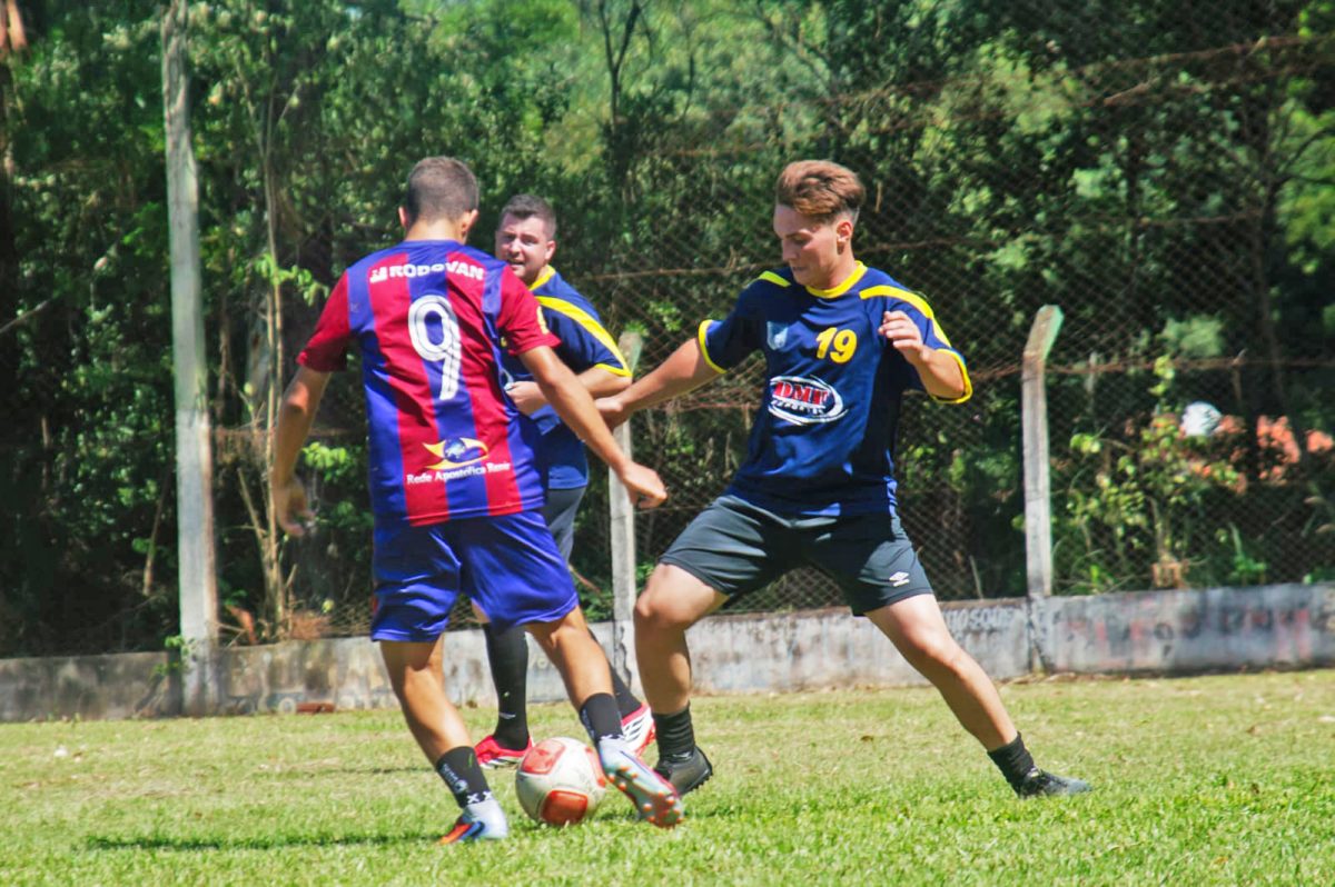 Três jogos são disputados por domingo, em categoria única,
sendo um pela manhã e dois à tarde. Foto: Gabriel dos Santos Thiesen/Clic do Vale/Divulgação