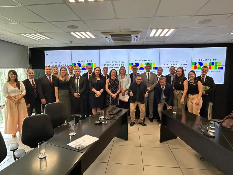 Comitiva se reúne em Brasília para tratar das obras na Rodovia Transcitrus