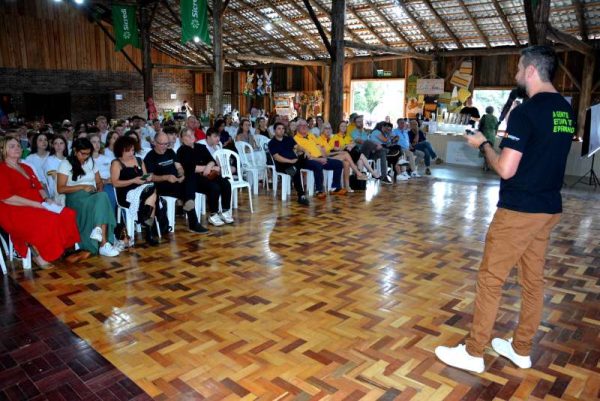 Seminário debate estratégias para fortalecer o Turismo Rural