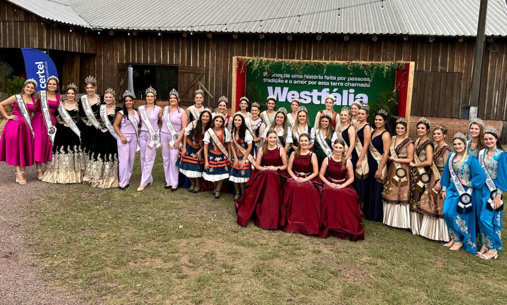 Encontro Regional de Soberanas reúne cortes de 12 municípios
