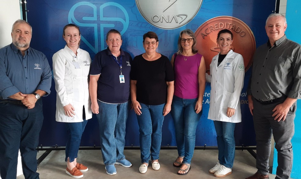 Doação de alimentos beneficia Hospital Ouro Branco