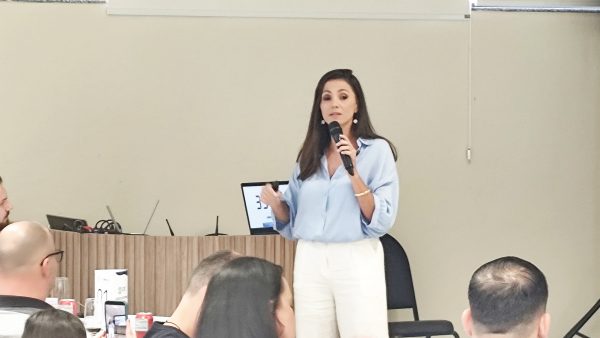 CIC debate aspectos da liderança positiva