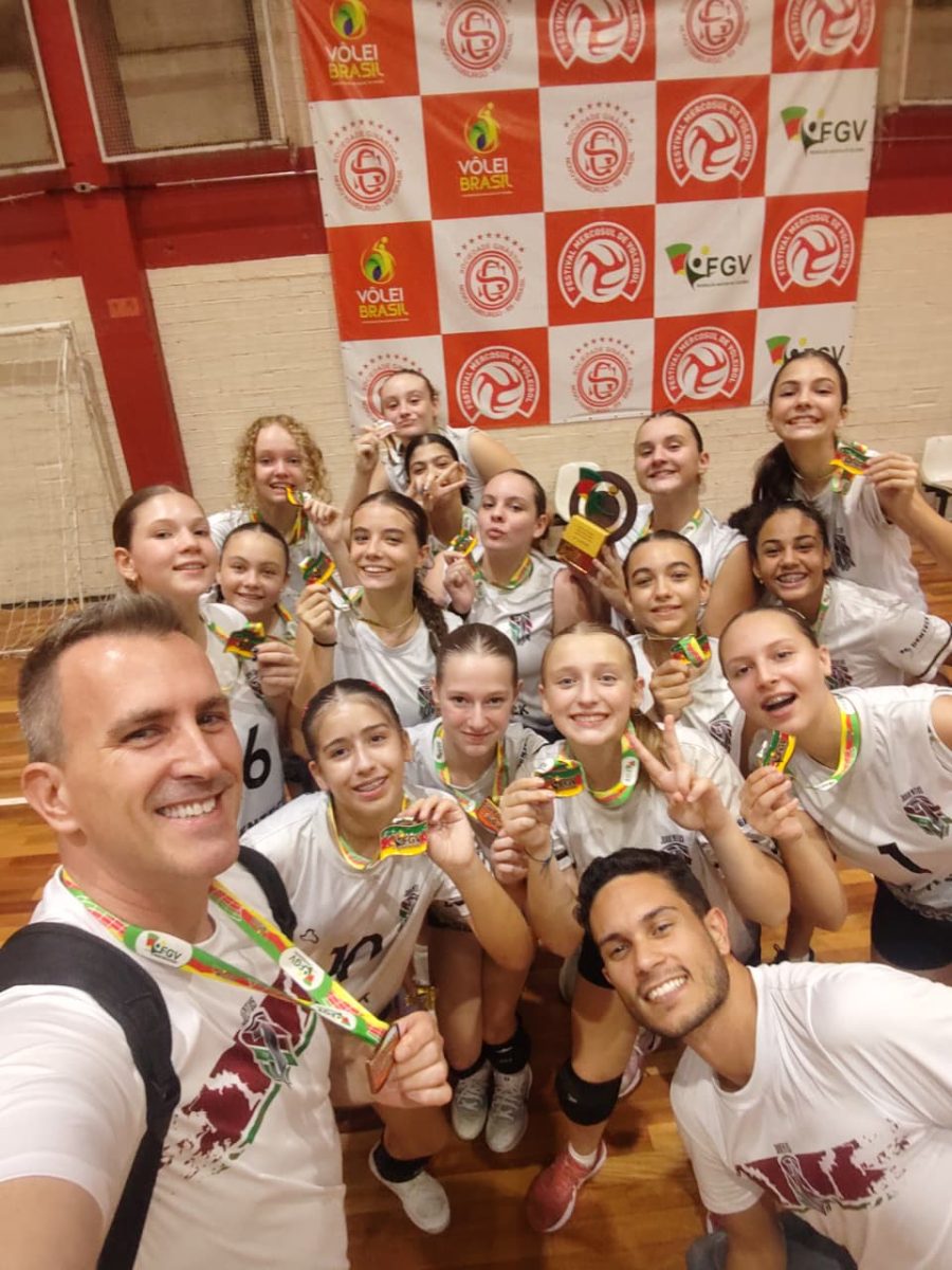 Juventus Voleibol fica em terceiro lugar na Copa RS Sub-14
