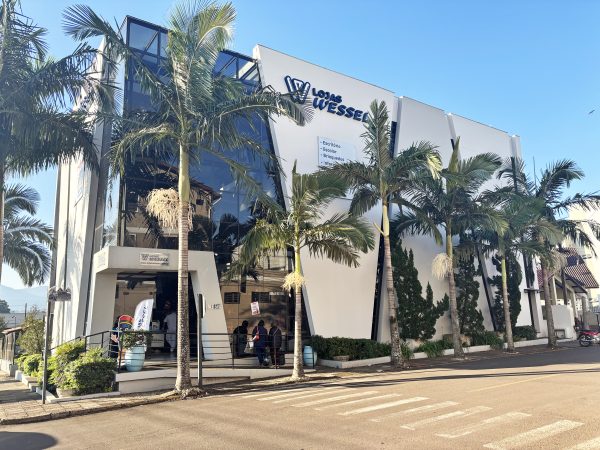 Uma trajetória em família com mais de quatro décadas de excelência
