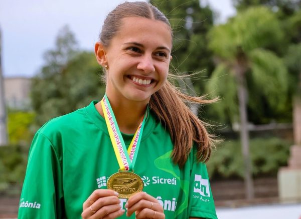 Colégio Teutônia conquista medalhas no Campeonato Gaúcho Adulto de Atletismo