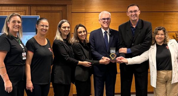 EMEF Professor Teobaldo Closs é premiada por ações de inclusão no Dia do Autismo