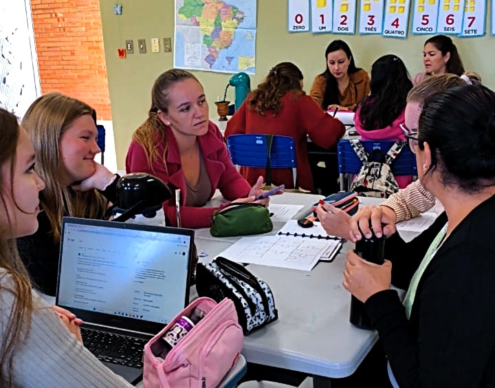 Westfália promove formação específica para monitores escolares e professores da rede municipal
