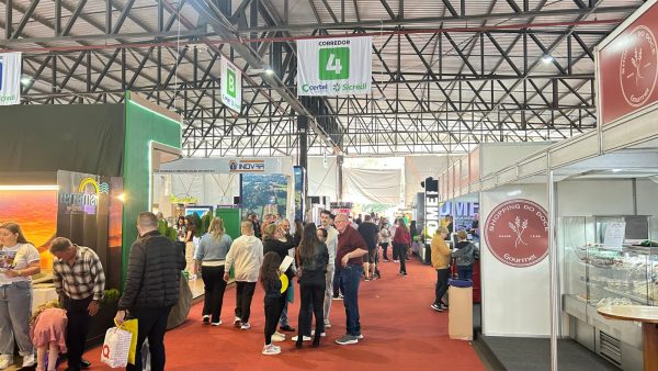 Festa de Maio consolida retomada com 35 mil visitantes e R$ 25 milhões em negócios