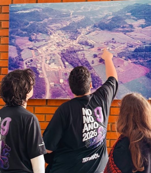 Alunos fazem visita técnica para aprender funcionamento da prefeitura