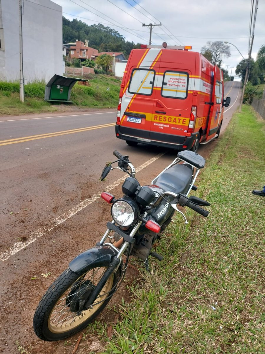 Colisão entre carro e moto deixa motociclista ferido em Teutônia