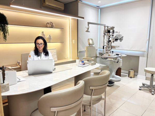 Clarité alia tecnologia de ponta, especialização e atendimento próximo para cuidar da saúde dos olhos