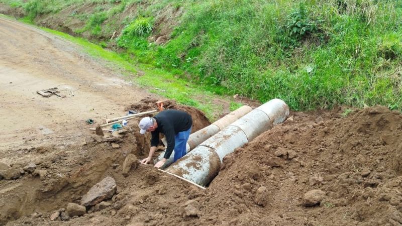 Boa Vista do Sul instala mais de 60 bueiros em comunidades