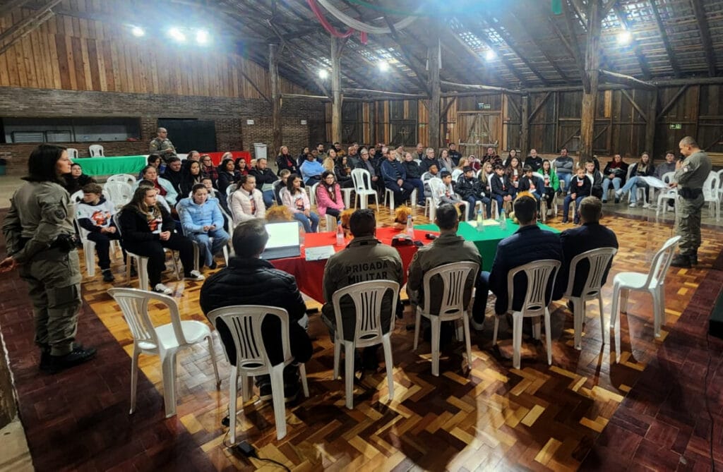 Estudantes de Westfália concluem formação do Proerd