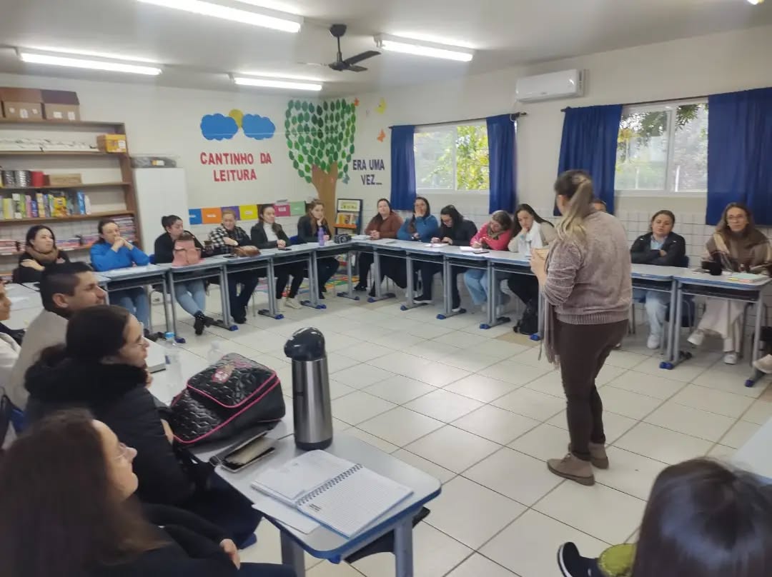 Professores de Paverama participam de formação com a Univates