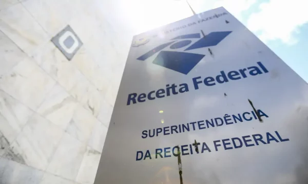 Receita inicia divulgação de devedores recorrentes
