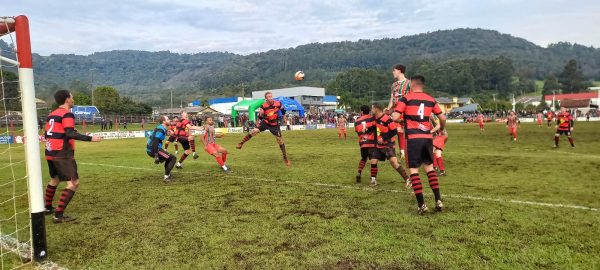 Canabarrense a um empate do tetracampeonato neste domingo