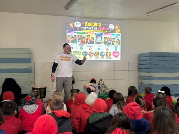 Poço das Antas promove ações de prevenção ao bullying e cyberbullying