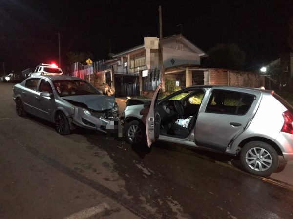Mulheres ficam feridas em colisão no Bairro Canabarro