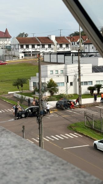 Colisão entre carros deixa cinco feridos em Teutônia