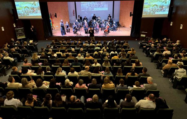 Repertório da Turnê Europa é apresentado à comunidade