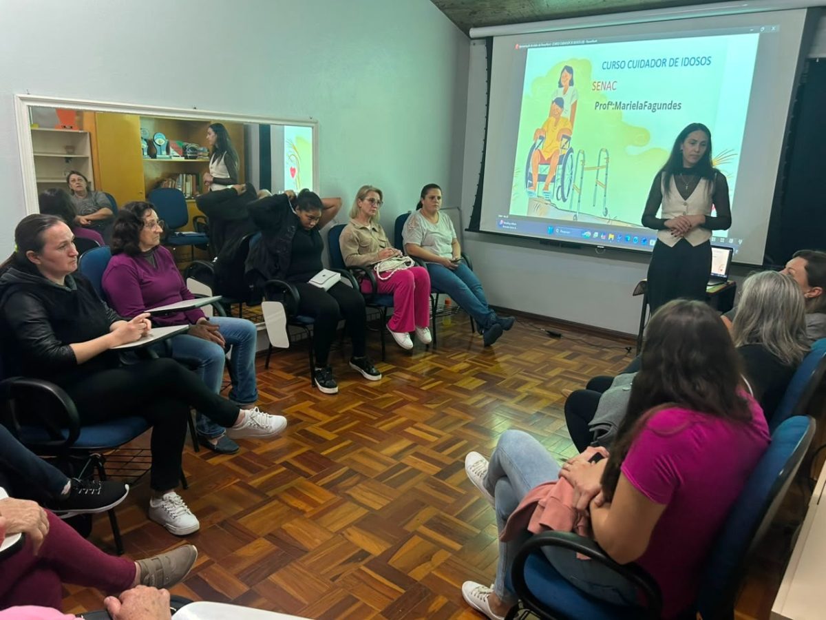 Curso de cuidador de idosos tem início em Poço das Antas