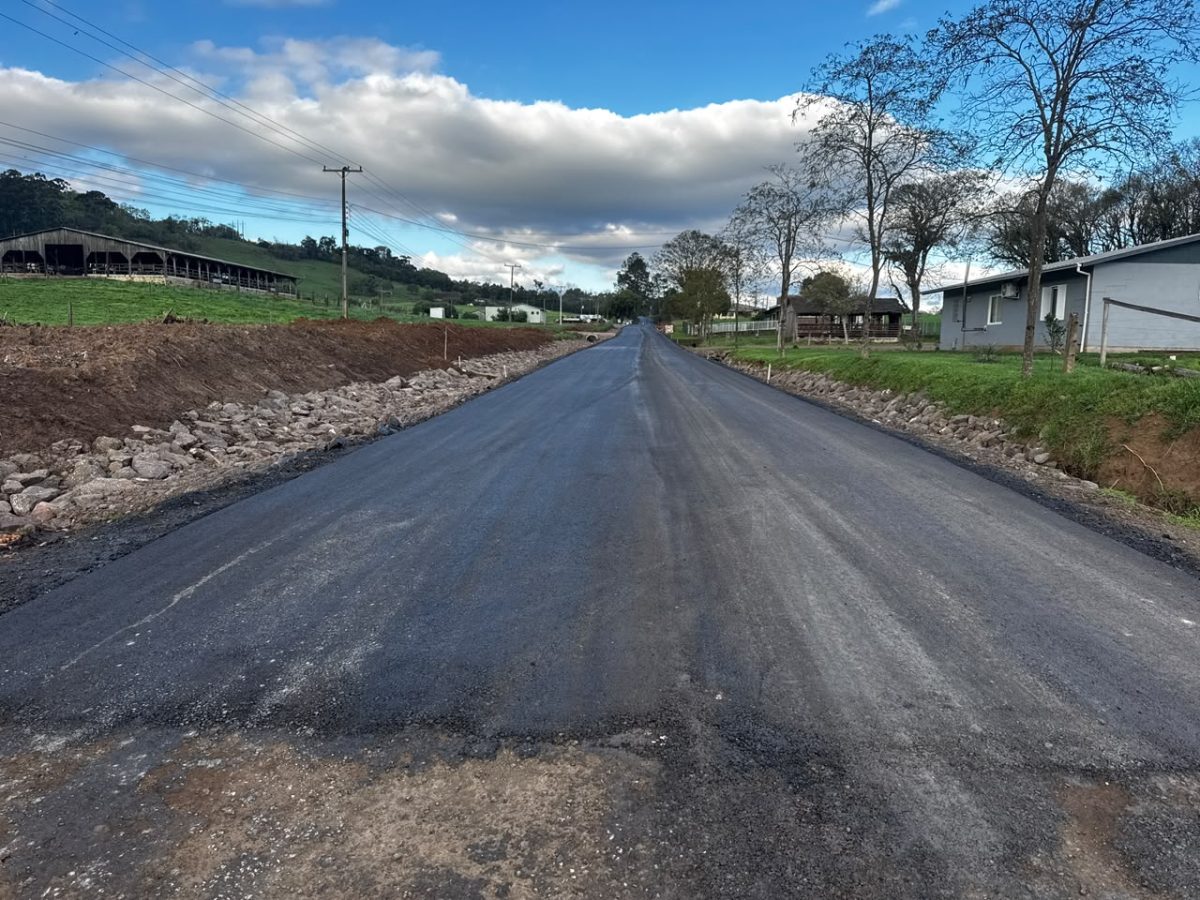 Teutônia conclui asfaltamento em Linha Clara
