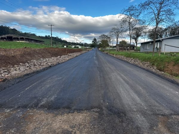 Teutônia conclui asfaltamento em Linha Clara