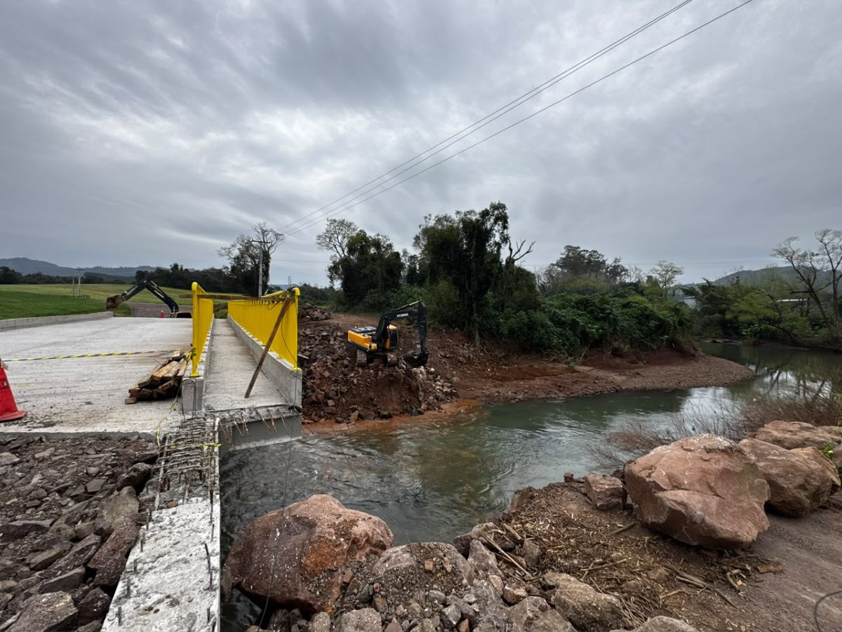 Construção da nova ponte entre Linha Clara e Pontes Filho entra na fase final
