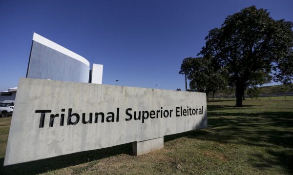 TSE inicia nesta segunda julgamento de registros dos candidatos à Presidência