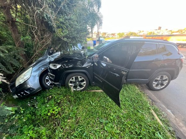 Motorista e bebê sofrem ferimentos em colisão na Via Láctea
