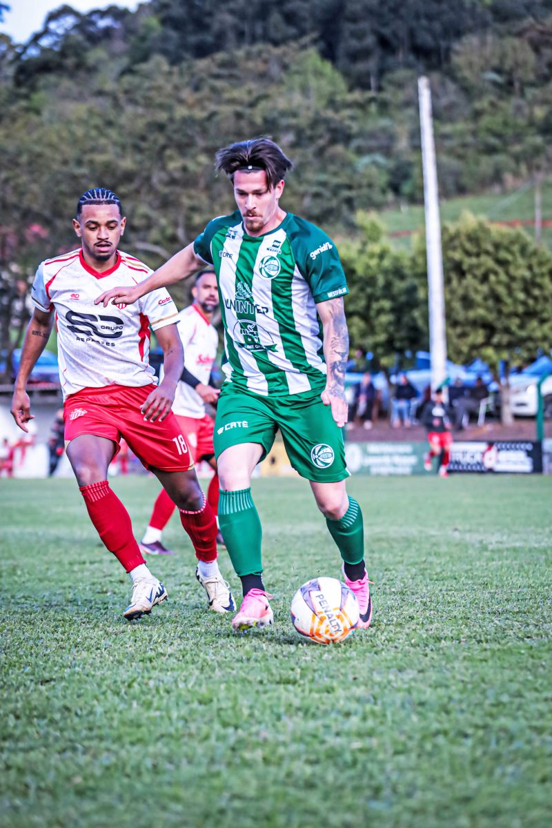 Jogos adiados em 30 de agosto serão disputados neste domingo